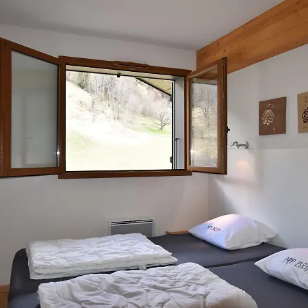 Mod In D With Mountain View Apartman